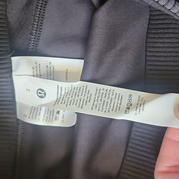 Lululemon Ribbed Softstreme Zip-Leg High-Rise Cropped Pant 25" Black Sz 2 NWT - Picture 10 of 11